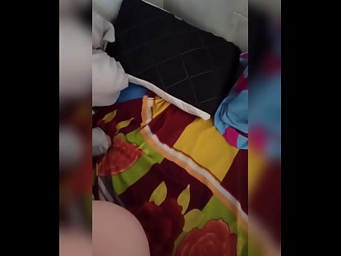 ❤️ 내 룸메이트는 남편이 휴가를 가기 때문에 집에 혼자 있고 나는 기회를 잡고 그녀와 섹스하고 그녀의 엉덩이를 우유로 채 웁니다. ☑  섹스 ko.onlyhdporn.ru에서